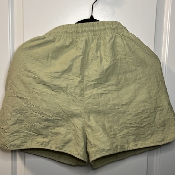 H&M Drawstring Athletic Shorts - Picture 2 of 4